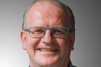 Ředitel školy po útoku žákyně: Přesvědčovali jsme ji, aby nůž zahodila - Seznam Zprávy