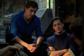 Vrazi, nebo hrdinové doby? Tak kontroverzní film aby pohledal: Bratři s Hesem, Nedbalem a Dykovou rozdělili národ - Super.cz