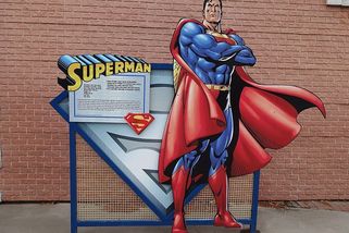 Juraj Višný: Architekt z Bratislavy se stal filmovým Supermanem, natáčení v USA mu zhatil režim - Médium.cz