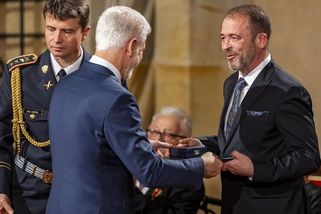 Kvůli předpovědi povodní mu vyhrožovali, teď ho prezident vyznamenal - Novinky