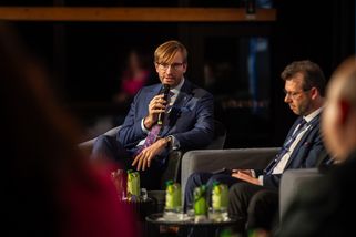 Zásilkový výdej léků na předpis je nevyhnutelný, říká Vojtěch. Na ministerstvu už vzniká návrh