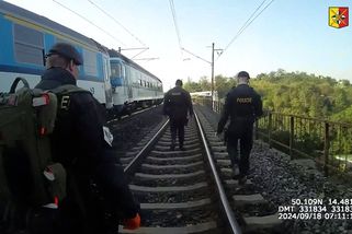 Strojvedoucí po nehodě vlaků v Praze byl tak namol, že policie čekala, až vystřízliví - Novinky