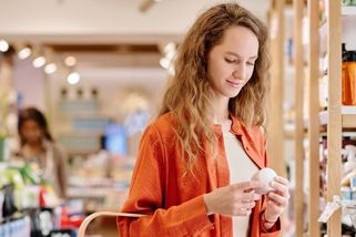 Test redakce: Krémy proti vráskám do 300 Kč. Vítězem je výrobek za 50 Kč ze supermarketu