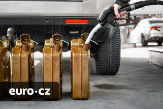 Vláda rozhodla o maximální marži obchodníků s palivy a snížení spotřební daně na naftu. Opatření mají začít platit od středy