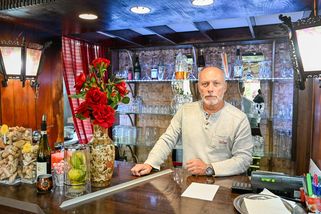 Vladimír popsal drsné natáčení Ano, šéfe! Podpásovka od štábu měla dohru – eXtra.cz