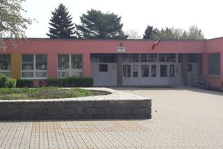 Škola v Bílině musela na žáky povolat bezpečnostní službu - Novinky