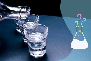 „Vypálení červa“ aneb Funguje tvrdý alkohol při zažívacích potížích? - Médium.cz