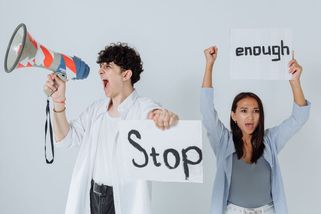 Zakažte hry Járy Cimrmana! - Médium.cz