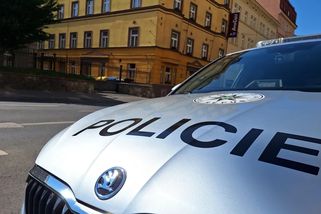 Policisté v Praze odhalili několik cizinců bez povolení k pobytu či varnu