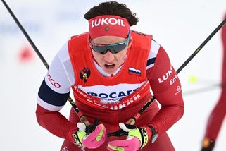 Čím ho krmí? Extrém, šílenost. Obávaný Rus přiletěl ze Sibiře do Davosu vyzvat lyžařské hvězdy - Sport.cz