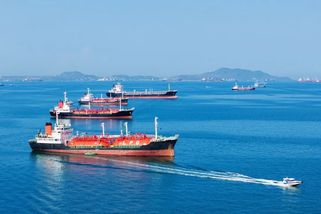 V Hormuzském průlivu má začít platit systém mýtného