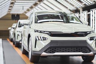 Nejdůležitější škodovka se právě začala vyrábět. Bude z elektrického Elroqu hit, nebo propadák? - Garáž.cz