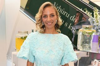 Vážně nemocná zpěvačka si dál plní cestovatelské sny. Markéta Konvičková utekla před zimou do zahraničí