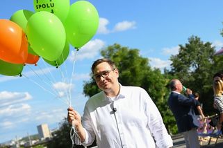 „Zbavte nás toho Hřiba.“ Lipavský přešel v kampani z internetu mezi lidi - Seznam Zprávy