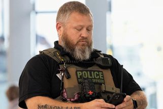 Advokáti amerického úřadu pro imigraci se oháněli povolením pro zadržení tisíců lidí. Žádné však neexistuje - Novinky