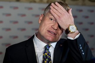 Motorista Filip Turek se zamotává do lží