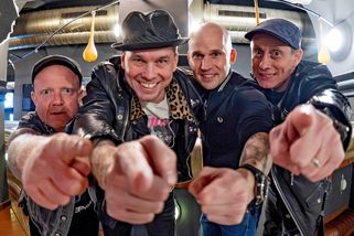 „Může za to vinyl!“ Pankáči The Fialky mají překvapivě zlatou desku | Headliner