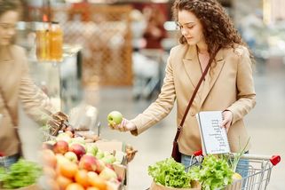 Velikonoce 2025: Otevírací doba obchodů během svátků - Novinky