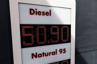 Vláda bude řešit vysoké ceny nafty a benzinu - Seznam Zprávy