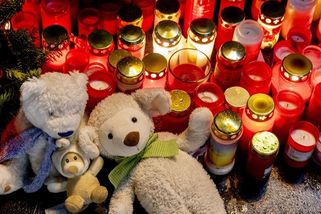 Můj malý medvídek znova létá kolem světa, truchlí matka devítiletého Andrého, nejmladší oběti z Magdeburku - Novinky