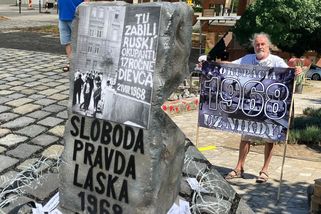 Členové proruské skupiny Bratr za bratra napadli na Slovensku advokáta. Vadilo mu, že hajlují - Novinky