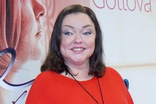 Archivní snímek Dominiky Gottové připomíná její proměnu: Útlá nahoře bez drží nevlastní sestru!