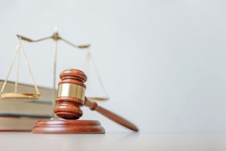 Polský soud poslal do vězení lékaře za smrt pacientky kvůli septickému šoku - Seznam Zprávy