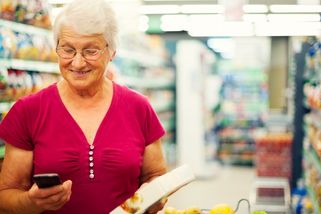 Vyhrazené pokladny pro důchodce bych v supermarketech vybudoval jako první - Médium.cz