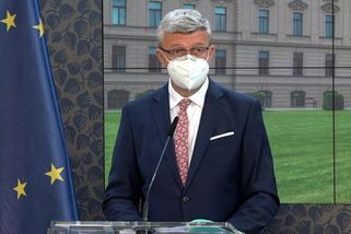 Vláda chce být u stavby „gigafactory” na baterie do elektromobilů. Stát má 50 miliard - Novinky