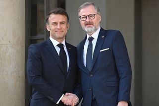 Jsme v bodě zlomu, řekl Macron. Na Ukrajinu vyrazí plánovací mise - Seznam Zprávy