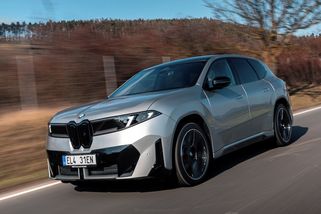 Za volantem nejpokrokovějšího BMW: Je Neue Klasse opravdu slibovanou revolucí? - Garáž.cz