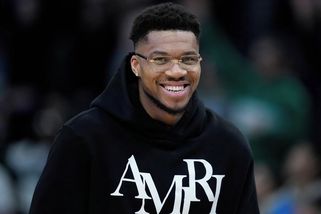 Adetonukbo se stal spolumajitelem ženského fotbalového týmu Chelsea - Sport.cz