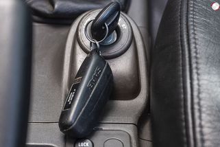 Nezvyklé startování vozů již zaniklé značky nebylo jen pro parádu. Pravý význam zná jen málokdo