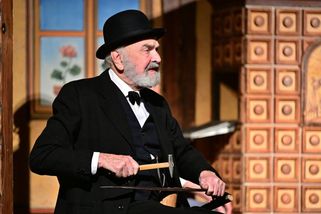 Co mělo pomáhat proti trudomyslnosti a z čeho věští Hlavsa v Poslu z Liptákova? Kvíz pro milovníky Cimrmana