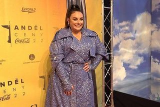 Ewa Farna chtěla zářit: Na cenách Anděl se zpěvačka třpytila jako disco koule. A proč už s ní nevystupuje její manžel? - Super.cz