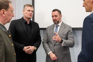 Jednal s Červeným, pak skončil. Ministr mlčí o důvodech konce šéfa KRNAP - Novinky