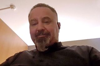 Vrah z vánočního trhu v Magdeburku držel ve vězení hladovku. Vadí mu, že jej hlídají i ženy - Novinky