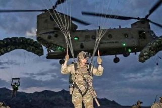 USA zvažují riskantní finále války s Íránem. Experti varují před krvavou pastí