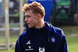 Francie žasne! Karabec válí jako Yamal, fanoušci Lyonu ho milují - Médium.cz