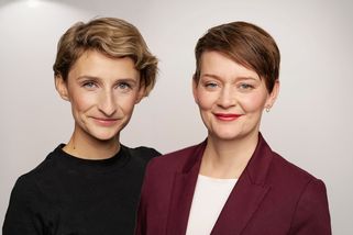 Obstrukce, nebo rodina? Pirátky ve Sněmovně smutní po dětech, ANO se jim vysmívá