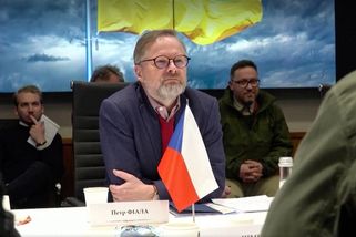 Summit NATO bude bez Zemana, poletí jen Fiala - Seznam Zprávy