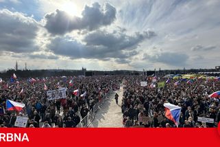 Protivládní demonstrace Milionu chvilek zaplnila Letnou, dorazily desítky tisíc lidí