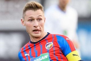 Hotovo! Reprezentační obránce Brabec odchází z Plzně do Arisu Soluň - Sport.cz