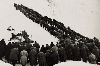 Na Bílý pátek 1916 zabily laviny v Dolomitech tisíce mužů. Pouhých 25 km od místa dnešní olympiády - Médium.cz