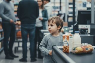 „Svým dětem bych to nikdy neudělala.“ Jana popisuje zážitek u pokladny, který ji dodnes pronásleduje
