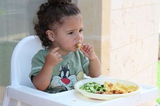 Předražené obědy ve školách a školkách? A doma ty děti jako krmíte čím? - Médium.cz