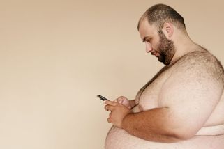 Obezita nás všechny stojí miliardy, a přitom má snadné řešení - Médium.cz