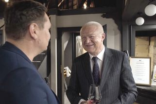 Poslanci odmítli přijít na Faltýnkovu aukci. Chápu je, přiznal hostitel | Domácí