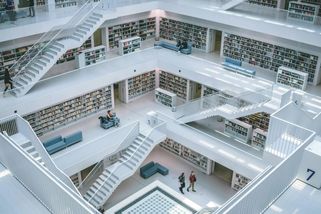 Z čeho žijí městské knihovny? Za literaturu utrácejí i desítky milionů ročně