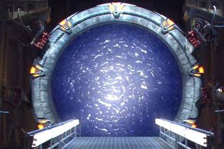 Červí díry se možná skrývají přímo před našima očima. Ověření je na hraně bláznovství